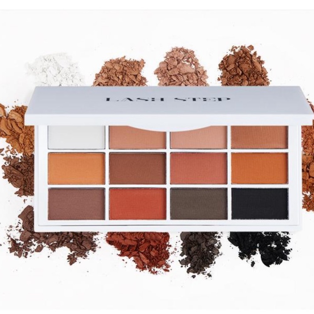 LASH STEP
Matte About You Eyeshadow Palette